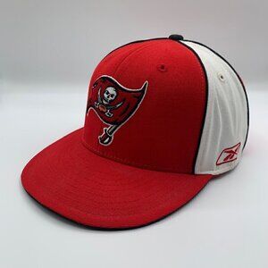Tampa Bay Buccaneers NFL Red White Reebok Fitted Hat Mens 7 3/8 New
